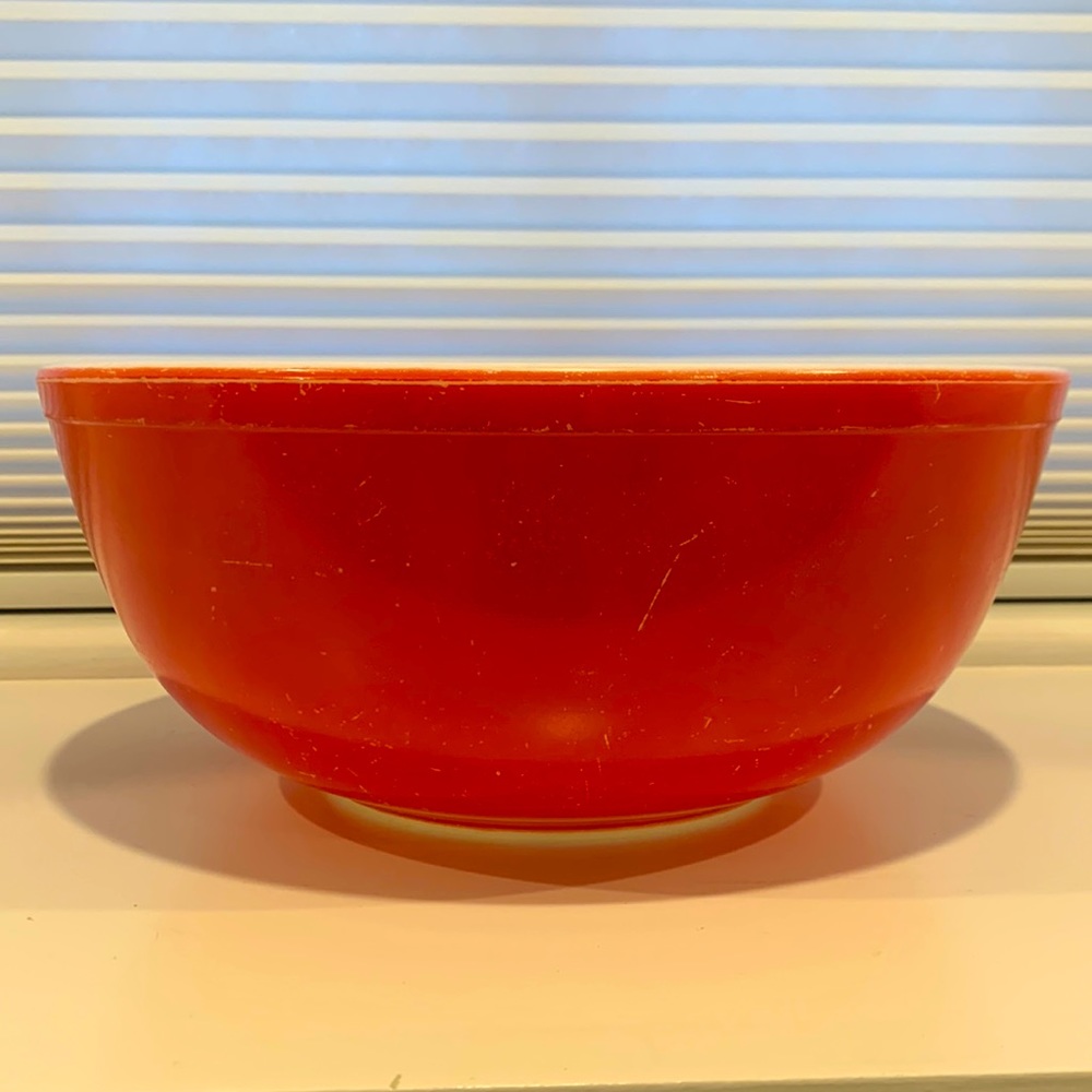 PYREX vintage glass mixing bowl